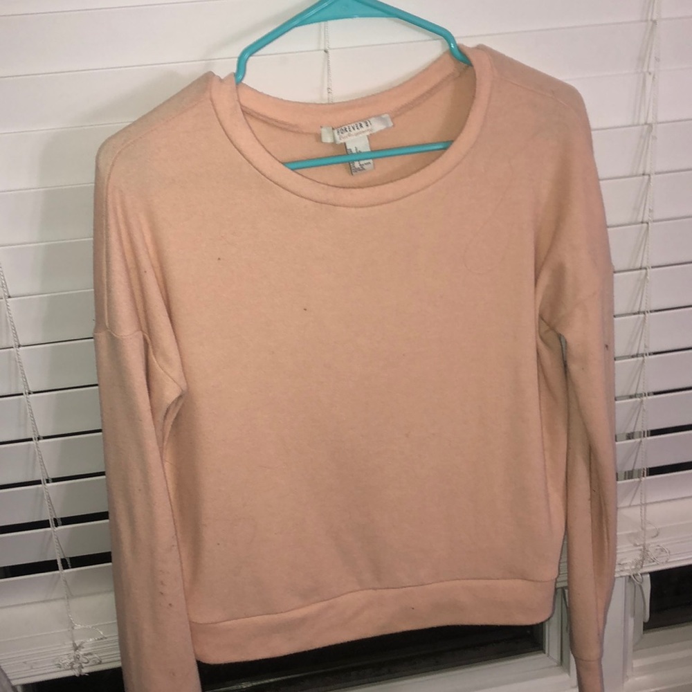 Cropped light pink sweater